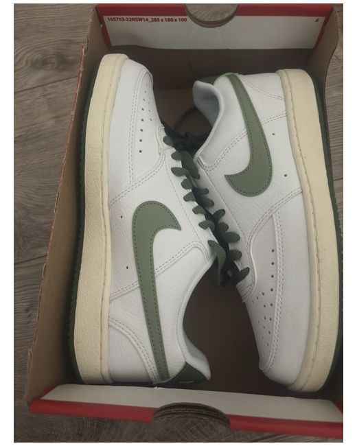 Nike Women's  Court Vision Low 5