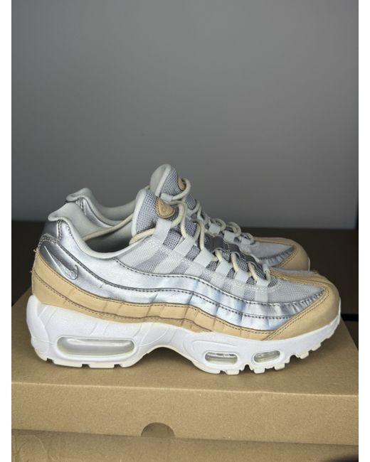 Nike Women's Silver Air Max 95 Se Uk 4 Eu 37.5 Us 6.5 Ah8697-002 Pure Platinum Metallic