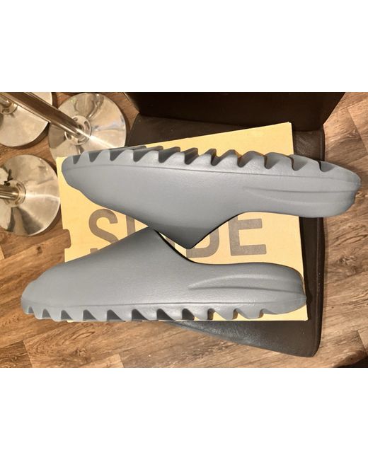 Adidas Men's  Yeezy Slides Uk 11.5