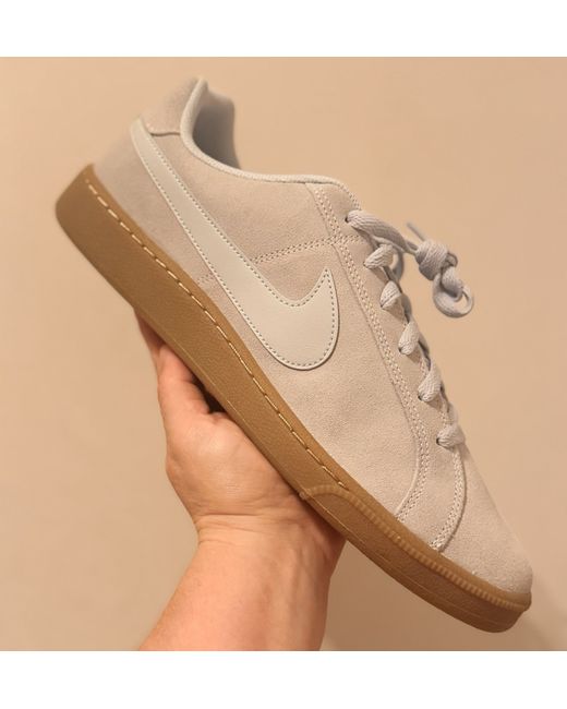 Nike Women's  Wmns Court Royale Suede 9