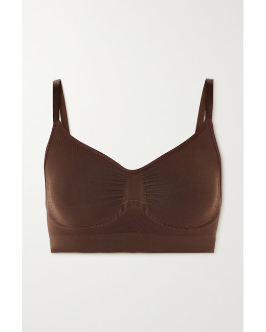 https://img.stylemi.co/unsafe/fit-in/520x650/filters:fill(fff)/products/net-a-porter/36128088-skims-seamless-sculpt-bralette-cocoa.jpg